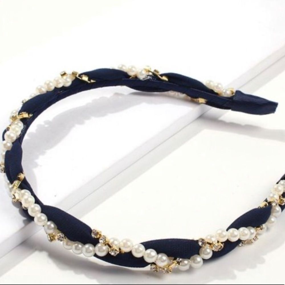 🆕2/$20 Pearl twist headband